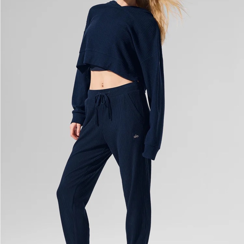 ALO Yoga Ribbed Navy Muse Set